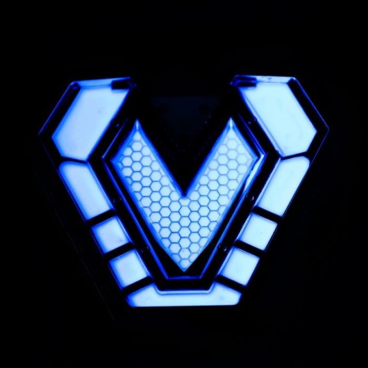 MARVEL BLACK PANTHER WAKANDA FOREVER IRONHEART ARC REACTOR PIN REPLICA 