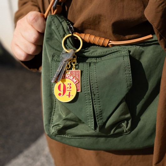 HARRY POTTER PLATFORM 9 3/4 KEYCHAIN