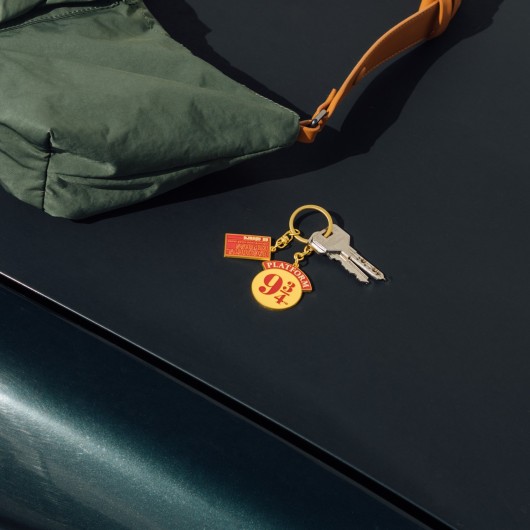 HARRY POTTER PLATFORM 9 3/4 KEYCHAIN