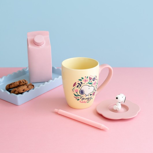 SNOOPY PREMIUM MUG WITH LID