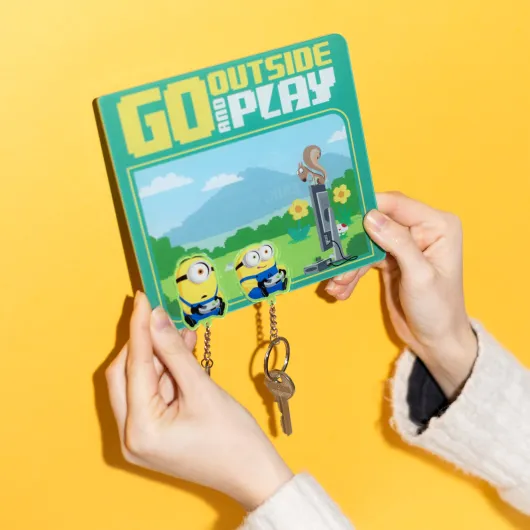 COLGADOR DE LLAVES CON LLAVERO MINIONS