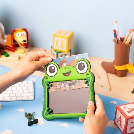 DISNEY PIXAR TOY STORY 5 LILYPAD MAGNET
