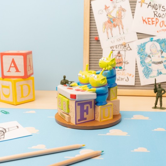 DISNEY PIXAR TOY STORY ALIENS 3D PERPETUAL CALENDAR