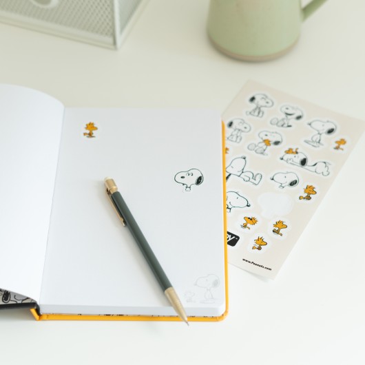 CUADERNO PREMIUM A5 SNOOPY LAZY DAYS
