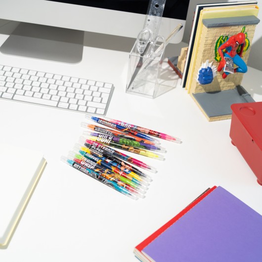 MARVEL AVENGERS SET OF 12 ERASEABLE MARKERS