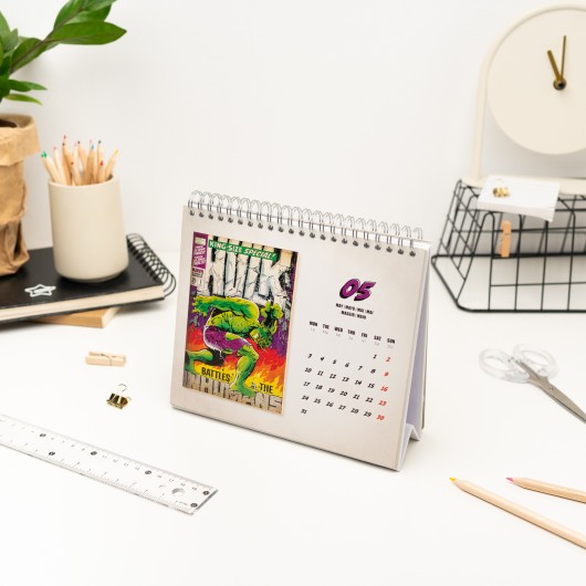MARVEL 2027 DESK CALENDAR
