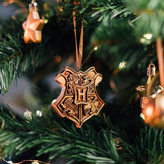 SET DE 3 ADORNOS DE NAVIDAD HARRY POTTER-SNITCH DORADA, NIMBUS2000 Y ESCUDO HOGWARTS
