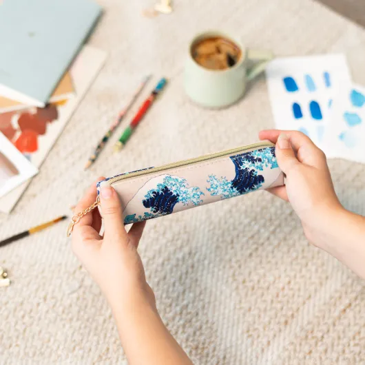 SET ESTUCHE CON BOLIGRAFO Y LAPIZ HOKUSAI