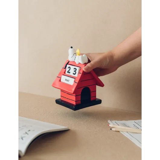 CALENDARIO PERPETUO 3D SNOOPY DOGHOUSE