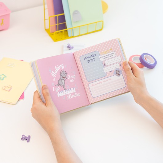AGENDA ESCOLAR 2026/2027 DIA PAGINA M CON LOMO 11 MESES DISNEY LOS ARISTOGATOS