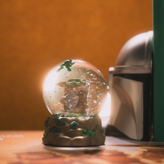 BOLA DE NIEVE STAR WARS THE MANDALORIAN AND GROGU