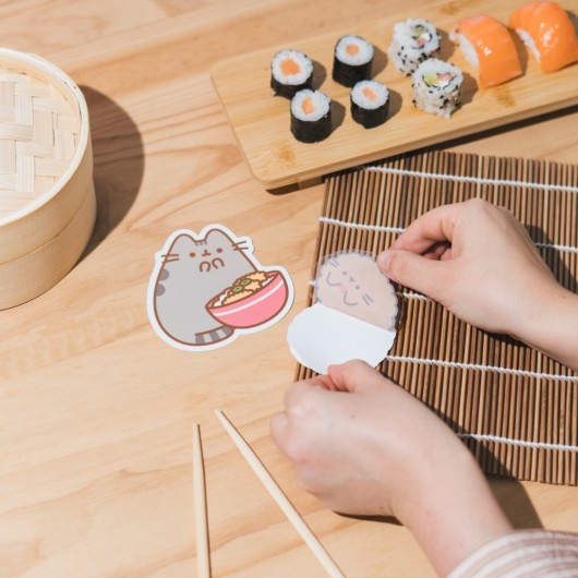 PACK 2 PEGATINAS VINILO PUSHEEN SUSHI ROLL 2
