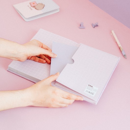 CUADERNO PREMIUM A5 TAPA FELPA PUSHEEN MOMENTS
