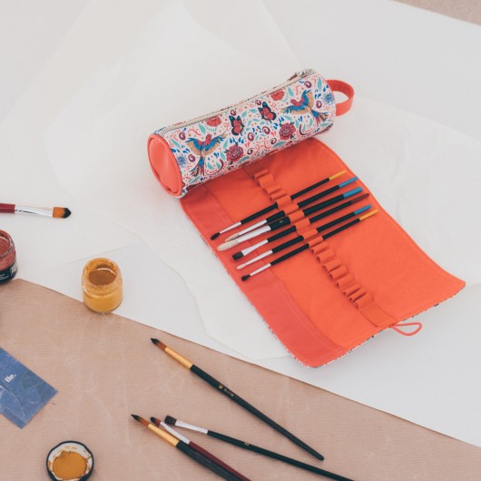 TROUSSE ENROULABLE FRIDA KAHLO VIVA LA VIDA (« VIVE LA VIE »)