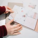 PLANIFICATEUR HEBDOMADAIRE AVEC NOTES ADHÉSIVES DISNEY BONJOUR MARIE