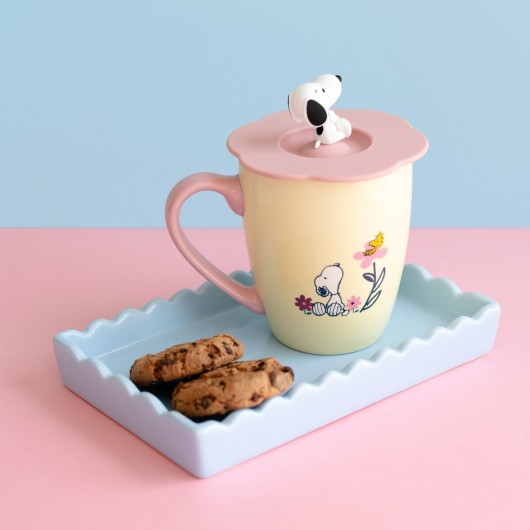 TASSE PREMIUM AVEC COUVERCLE SNOOPY