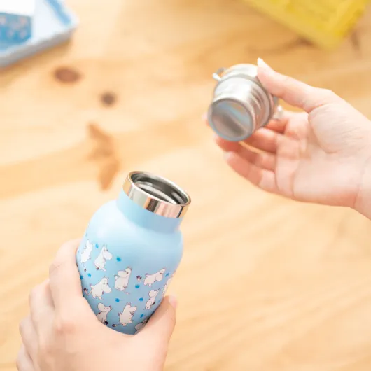 BOUTEILLE MÉTALLIQUE AVEC ANSE MOOMIN