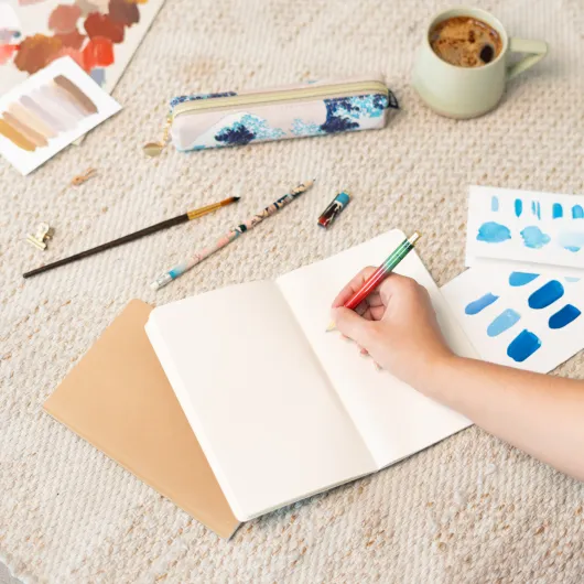 SET TROUSSE AVEC STYLO ET CRAYON HOKUSAI