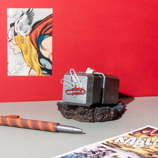 STYLO ET SUPPORT MARVEL THOR - MARTEAU