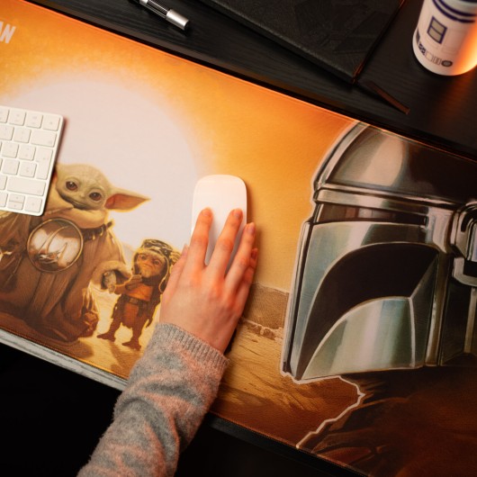 TAPIS DE SOURIS XL STAR WARS THE MANDALORIAN ET GROGU