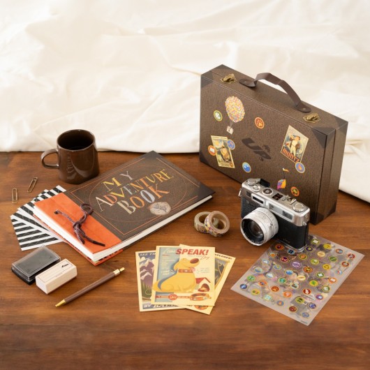 SET DE SCRAPBOOKING DISNEY PIXAR UP MY ADVENTURE BOOK