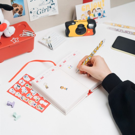 AGENDA JOURNALIER SANS DATE A6 SNOOPY