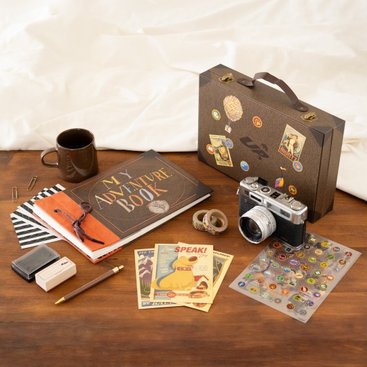 SET SCRAPBOOK DISNEY PIXAR UP MY ADVENTURE BOOK