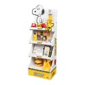 Expositor Snoopy con productos de merchandising en tienda display promocional