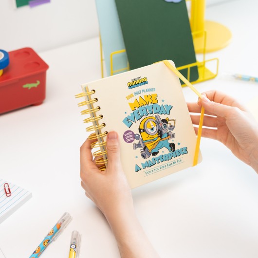 DIARIO SCOLASTICO GIORNALIERO 2026/2027 TAGLIA M 11 MESI MINIONS