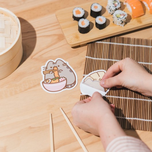 PACK 2 ADESIVI IN VINILE PUSHEEN SUSHI ROLL 6