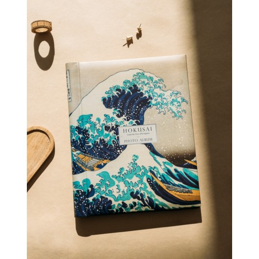 ALBUM FOTO 24X32CM 30 PAGINE AUTOADESIVE HOKUSAI LA GRANDE ONDA DI KANAGAWA