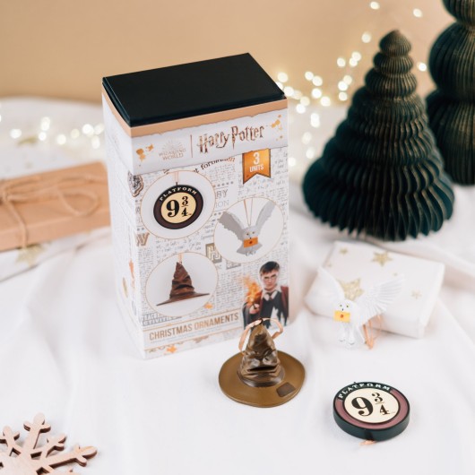 KIT DE 3 ENFEITES DE NATAL HARRY POTTER -CHAPÉU SELECIONADOR, PLATAFORMA 9 3/4 E HEDWIG