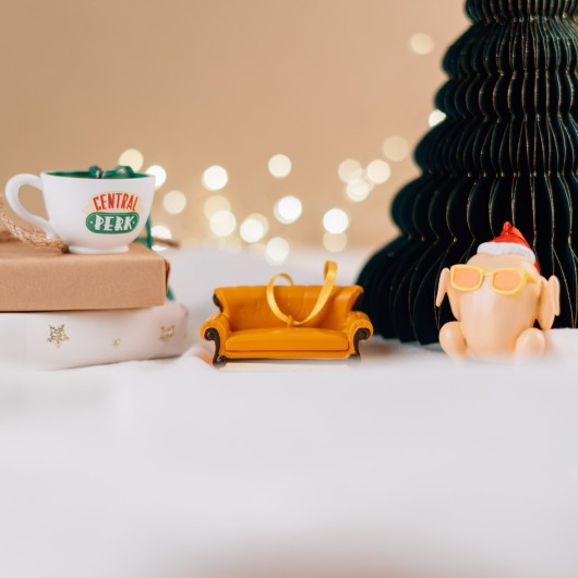 KIT DE 3 ENFEITES DE NATAL FRIENDS- PERU, SOFA E CANECA CENTRAL PERK