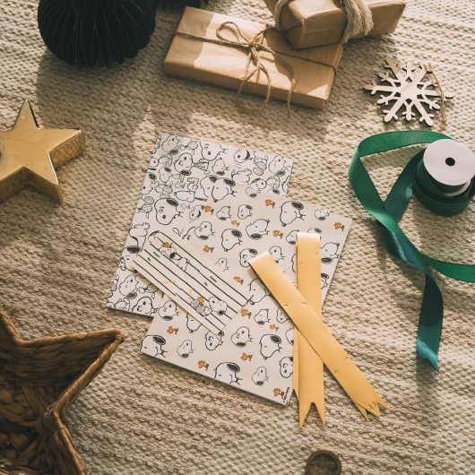 CONJUNTO DE PAPEL DE PRESENTE SNOOPY