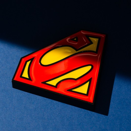 ÍMAN COM ABRE-GARRAFAS DC COMICS SUPERMAN