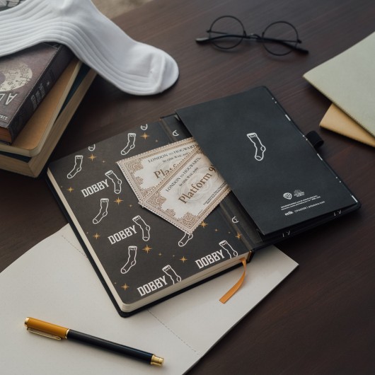 CADERNO PREMIUM A5 COM ESFEROGRÁFICA HARRY POTTER DOBBY