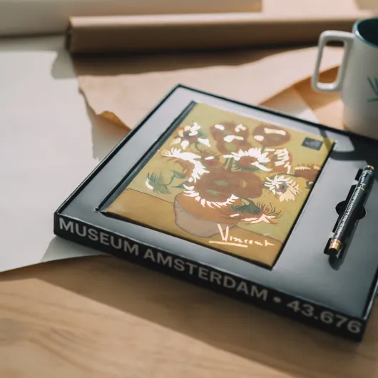 SET CADERNO PREMIUM COM ESFEROGRÁFICA VAN GOGH MUSEUM