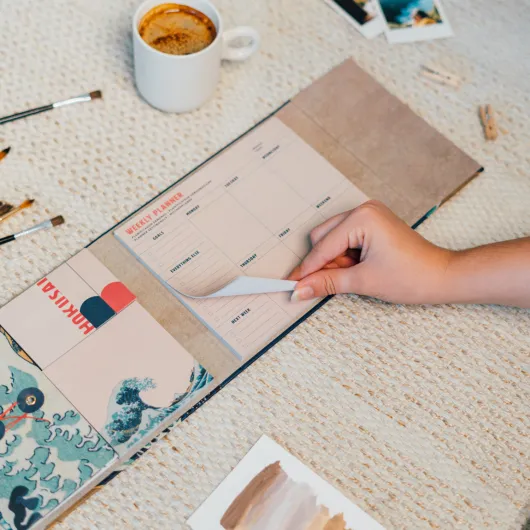 PLANIFICADOR SEMANAL COM NOTAS ADESIVAS HOKUSAI