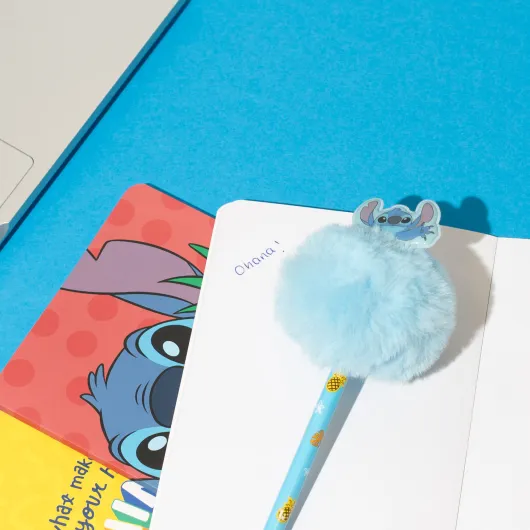 CONJUNTO 10 ESFEROGRAFICAS COM POMPON DISNEY STITCH TROPICAL
