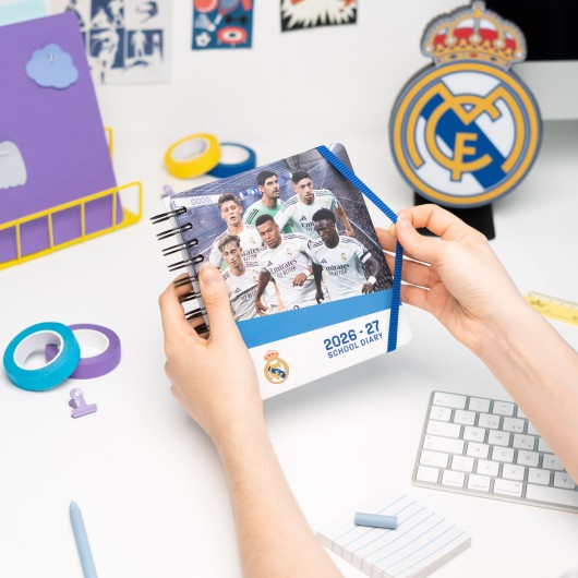 AGENDA ESCOLAR 2026/2027 DIA POR PÁGINA M 11 MESES REAL MADRID